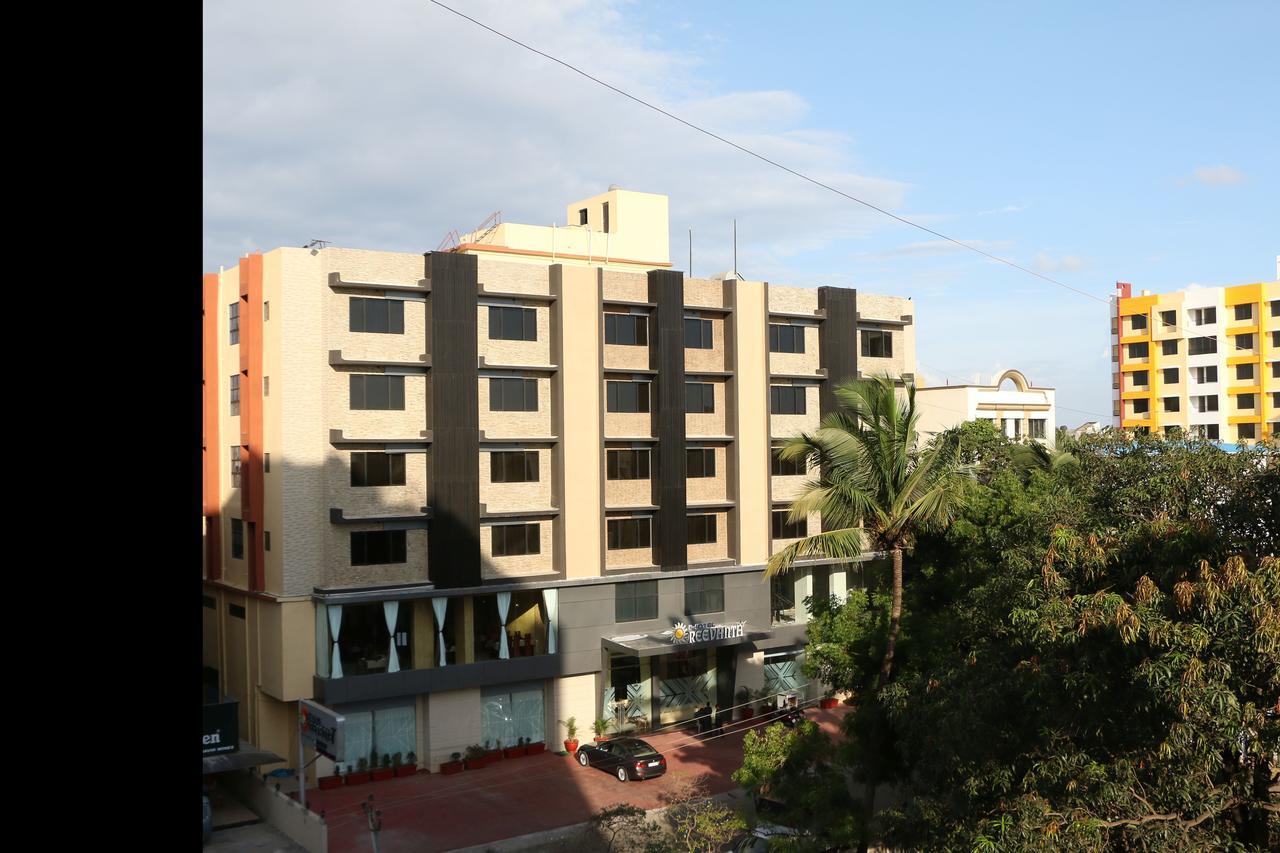 Hotel Reevanta Daman Exterior foto