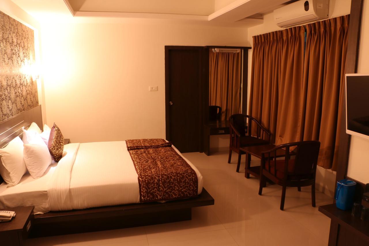 Hotel Reevanta Daman Exterior foto